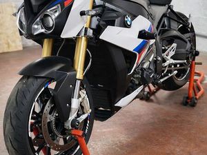 BMW S1000R