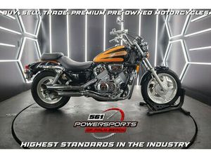 2000 HONDA VF750 MAGNA