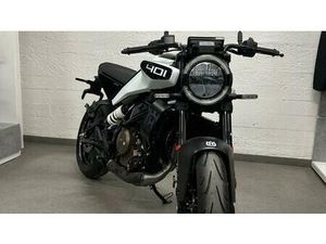 VENDO HUSQVARNA VITPILEN 401 (2024 - 26) USATA A MASLIANICO (CODICE 9913261) - MOTO.IT