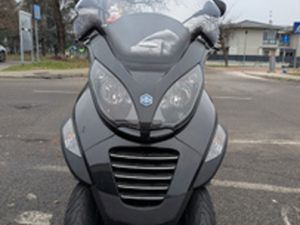 PIAGGIO MP3 250 IE
