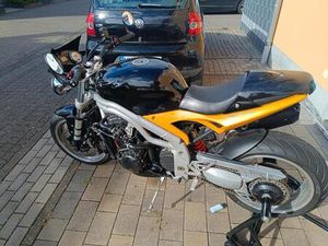 TRIUMPH SPEED TRIPLE 955 I , STREITFIGHTER UMBAU , TÜV 10/27
