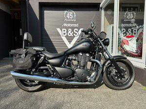 TRIUMPH THUNDERBIRD STORM