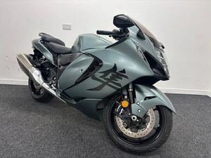 SUZUKI GSX1300 R HAYABUSA ** LONG MOT - LOW MILES - STANDARD EXAMPLE **