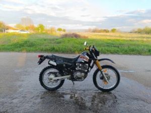 SUZUKI DR 125