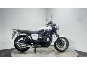 TRIUMPH BONNEVILLE 2014 T100 GREAT CONDITION ONLY 7K ICONIC MODERN CLASSIC 865 CC