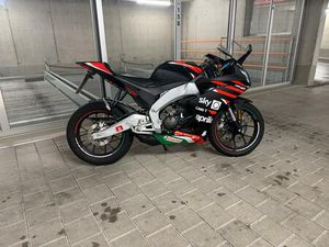 APRILIA RS125 REPLIKA ERST 1690KM NEUWERTIGER ZUSTAND