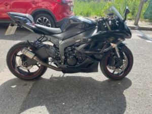 KAWASAKI ZXR