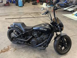 2021 INDIAN MOTORCYCLE® SCOUT® BOBBER SIXTY ABS THUNDER BLACK SMOKE