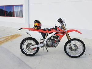 HONDA CRF 450R MATRICULADA NOSSA SENHORA DA VILA, NOSSA SENHORA DO BISPO E SILVEIRAS