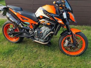 KTM DUKE 890