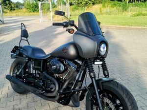 HARLEY-DAVIDSON DYNA