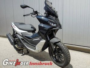MOTO NEUVE: APRILIA SR GT 125