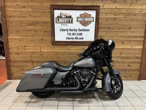 2021 HARLEY-DAVIDSON® STREET GLIDE® SPECIAL GAUNTLET GRAY METALLIC - BLACK FINISH FLHXS