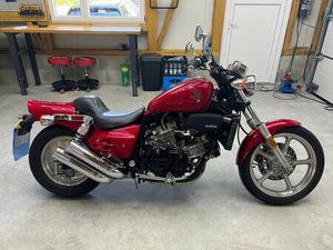 HONDA SUPER MAGNA VF700C