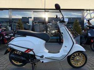 VESPA SPRINT 45KM E5 RACING SIXTEEN — SCOOTERS | VESPA — MARKTPLAATS