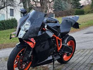 RC8 R