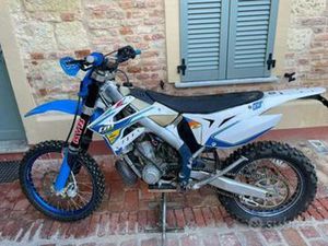 TM 250 EN 2017