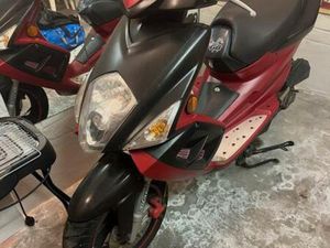 TGB BULLET LIMITED EDITION MOTORROLLER 45KM/H MIT ALARM