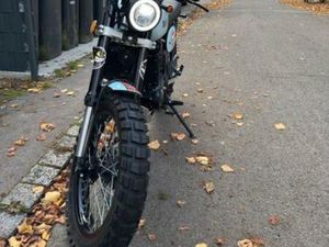 BULLIT HERO 250 IN EINEM TOP ZUSTAND