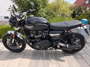 TRIUMPH SPEED TWIN