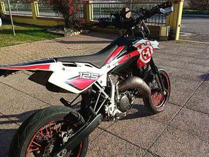 HUSQVARNA SM 125 ROSSO