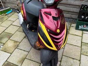 172CC LC ZIP MOET WEG!! — SCOOTERS | PIAGGIO — MARKTPLAATS