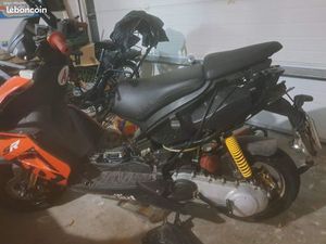 SCOOTER APRILIA 50 SR SPORT À RÉPARER