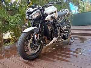 TRIUMPH STREET TRIPLE R
