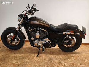 HARLEY-DAVIDSON SPORTSTER XL 1200 CUSTOM AVEC ACCESSOIRES