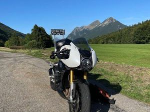 SPEED TRIPLE 1200 RR