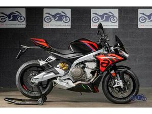 ② APRILIA TUONO 660 FACTORY - 908 KM