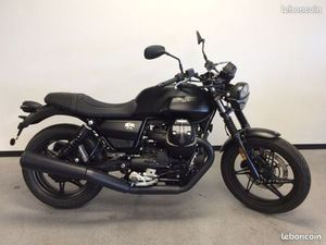 MOTO GUZZI V7 STONE