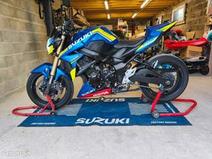750 GSR RÉPLIQUE MOTO GP