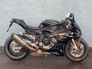 BMW S 1000 RR MIT AKRAPOVIC 1.HAND
