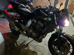 KAWAZAKI Z750