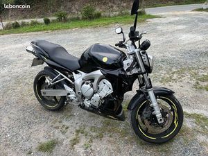 YAMAHA FZ6 BRIDÉE