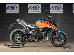 ② KTM DUKE 125 - 1.102 KM