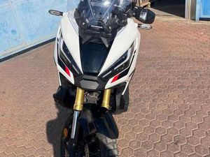 HONDA X-ADV 750 BIANCO