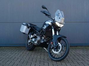 APRILIA TUAREG 660 2022 UNIEK ARROW ZWART KOFFERS HANDVATV — MOTOREN | APRILIA — MARKTPLAATS