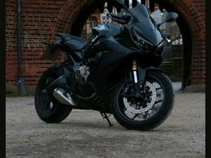 HONDA CBR650R