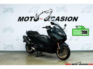 YAMAHA - TMAX