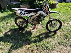 KAWASAKI KXF 450 450 CM3, 2017 GOD.