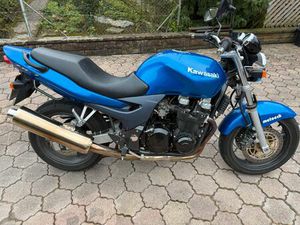 KAWASAKI ZR-750