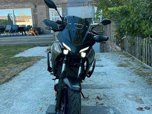 ② YAMAHA TRACER ICON 7 PERFORMANCE 2024