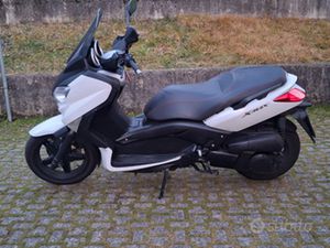 XMAX 250