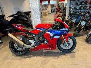 HONDA CBR1000RR-R SP FIREBLADE *TAGESZULASSUNG 01-26*