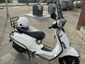 VESPA SPRINT 2019 — SCOOTERS | VESPA — MARKTPLAATS