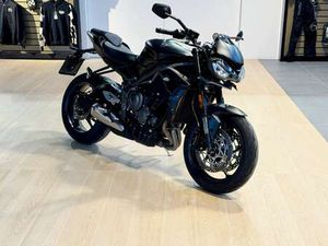 TRIUMPH STREET TRIPLE R NERO