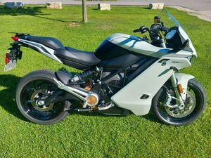 ZERO SR/S PREMIUM 2022 -17,4 KW/H - 1.HAND ! -