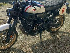 YAMAHA XSR 700 ARGENTO